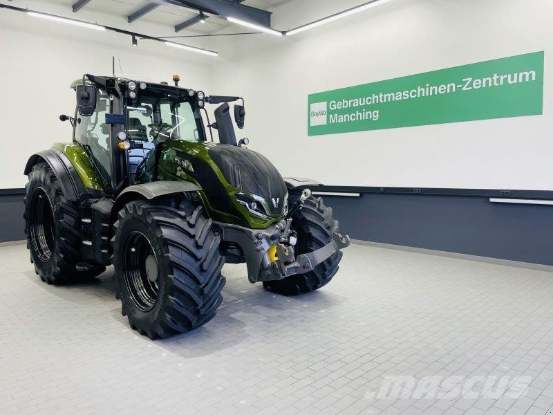 Valtra T215D Traktoren