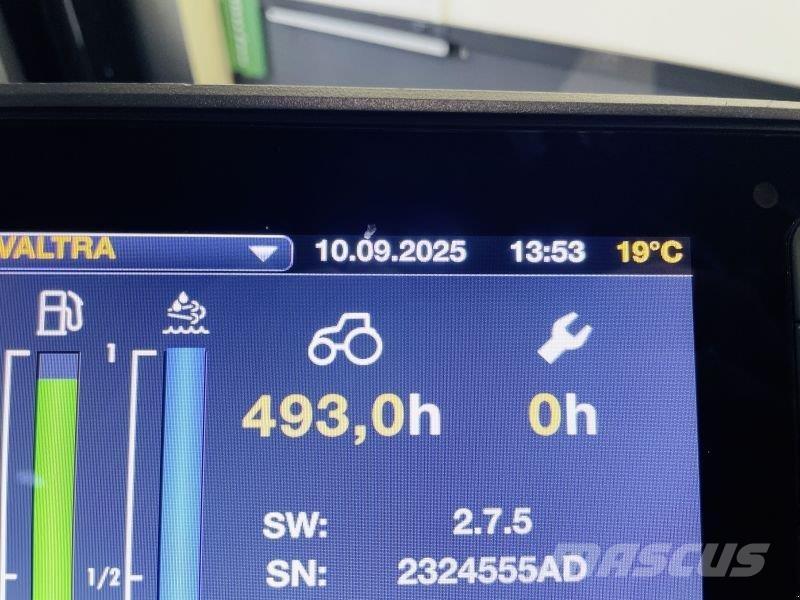 Valtra T215D Traktoren