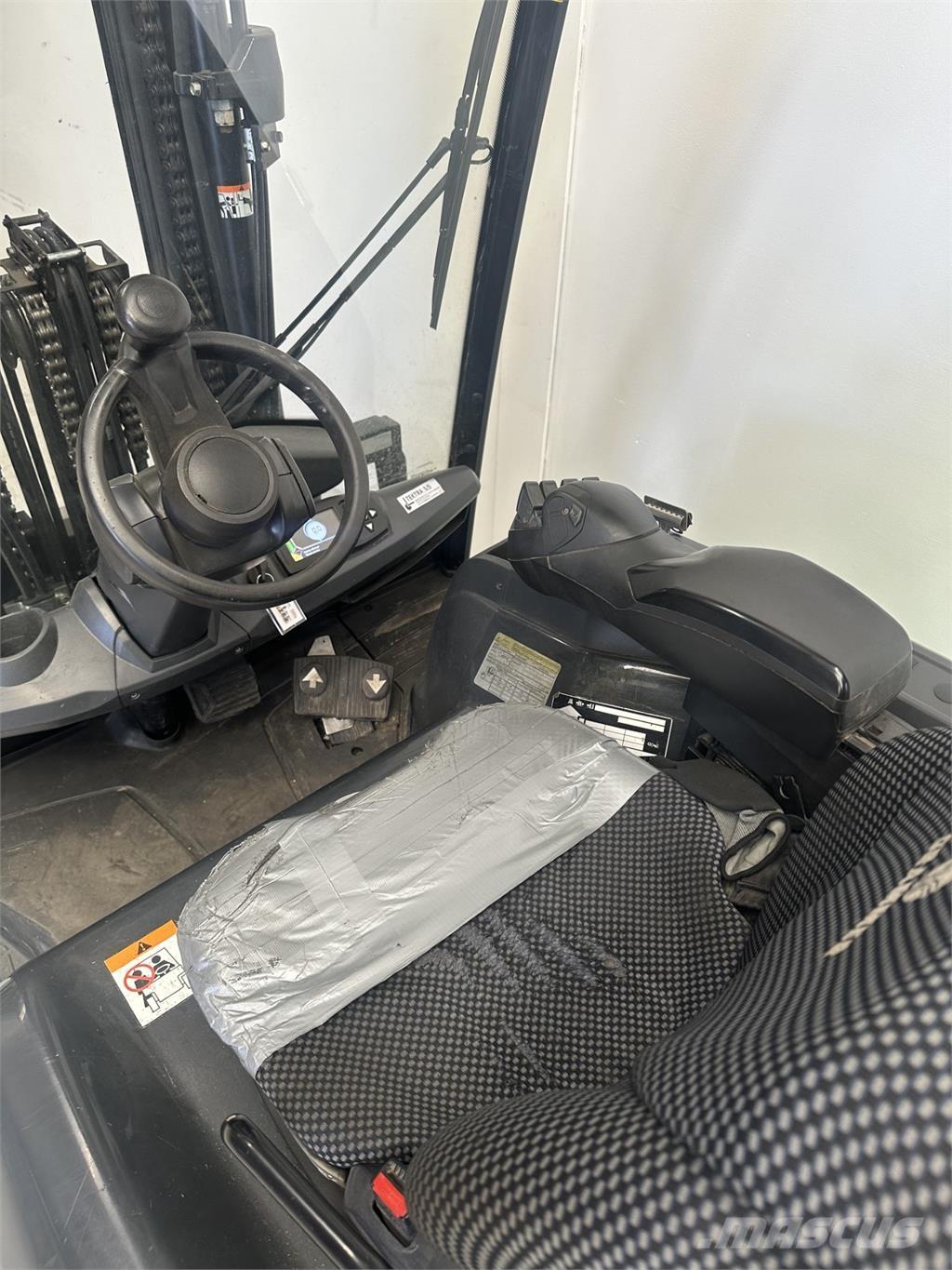 Mitsubishi FB35N Elektro Stapler