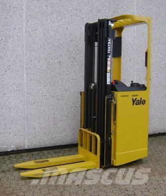 Yale SMS12S Selbstfahrstapler