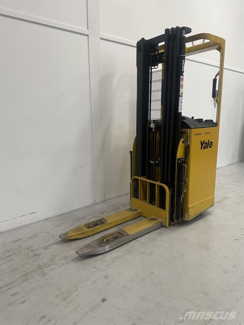 Yale SMS15S Selbstfahrstapler