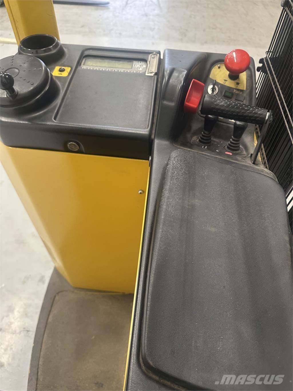 Yale SMS15S Selbstfahrstapler