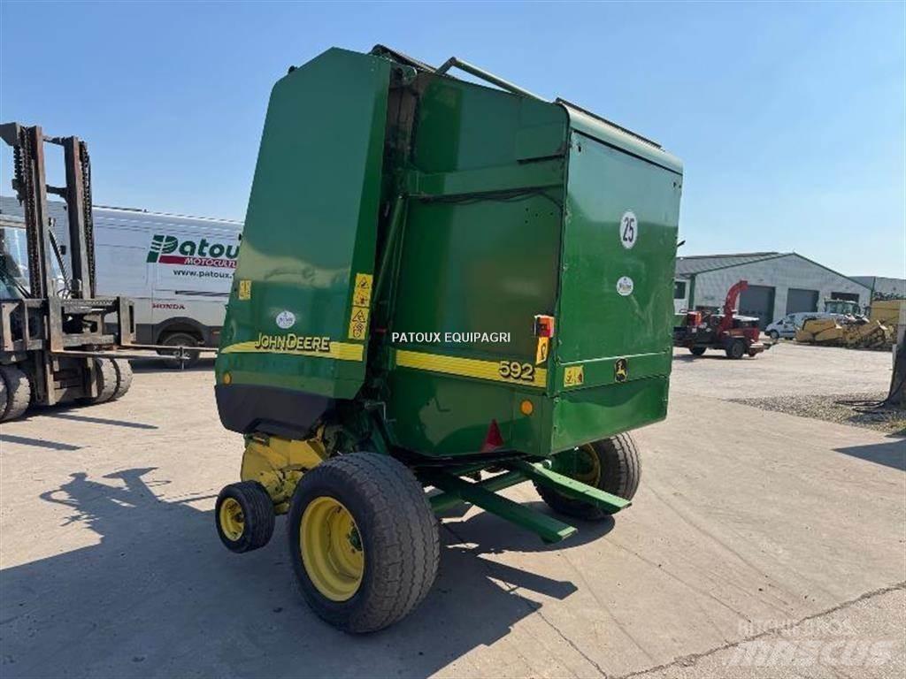 John Deere 592 Rundballenpressen