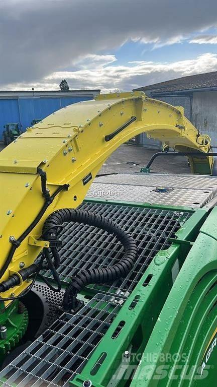 John Deere 8400 Feldhäcksler