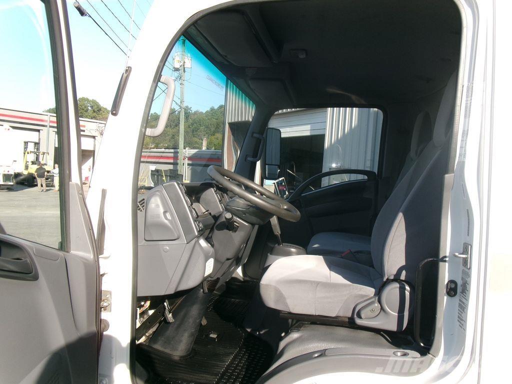 Isuzu NPR Kastenaufbau