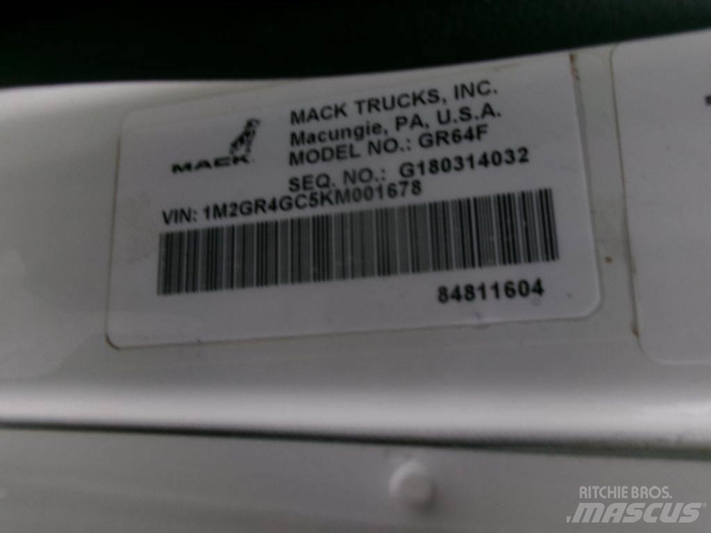 Mack GU713 Kipper