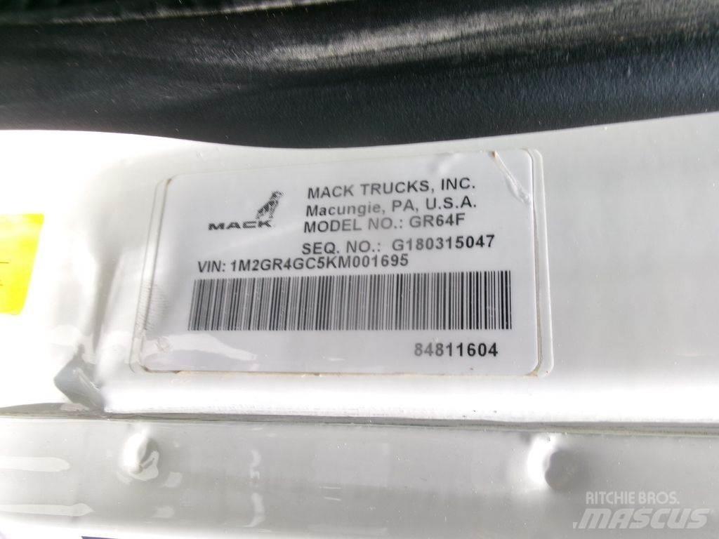 Mack GU713 Kipper
