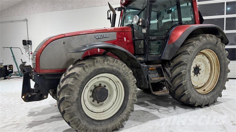 Valtra T190 Traktoren