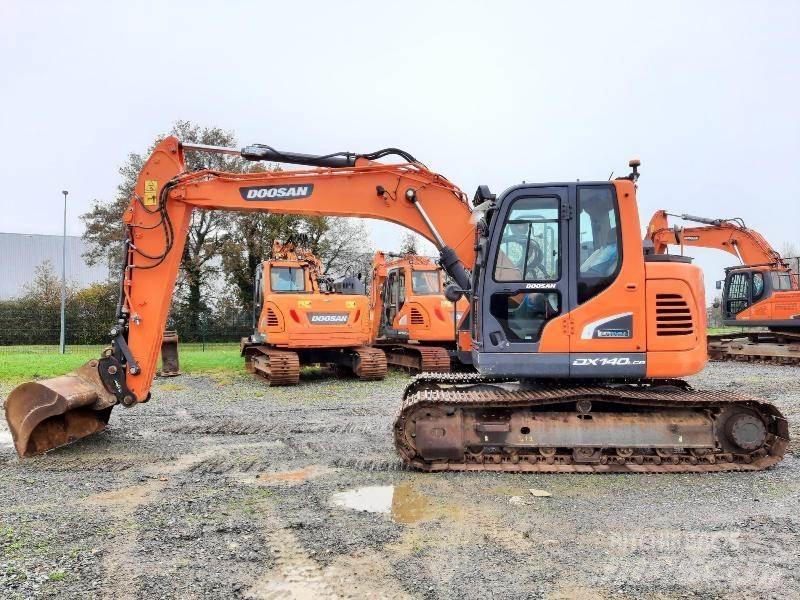 Doosan DX140LCR5 Raupenbagger
