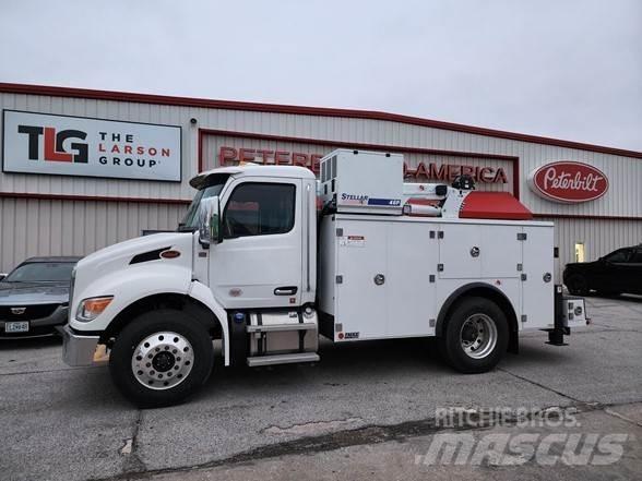 Peterbilt 536 Sonstige Baumaschinen