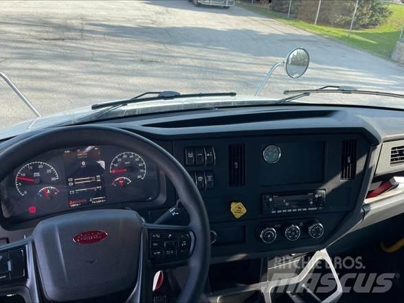 Peterbilt 536 Sonstige Baumaschinen