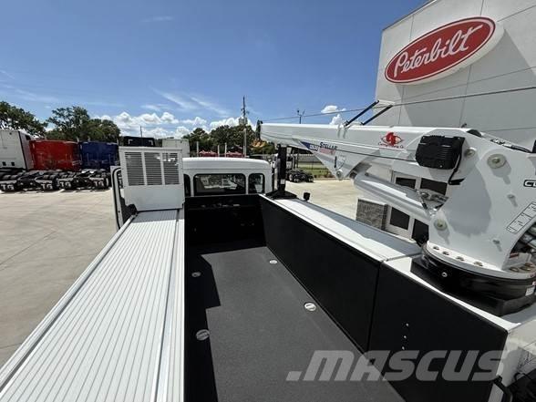 Peterbilt 536 Sonstige Baumaschinen