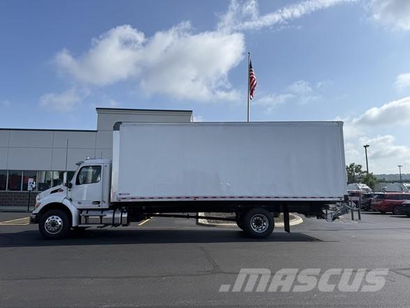 Peterbilt 536 Kastenaufbau