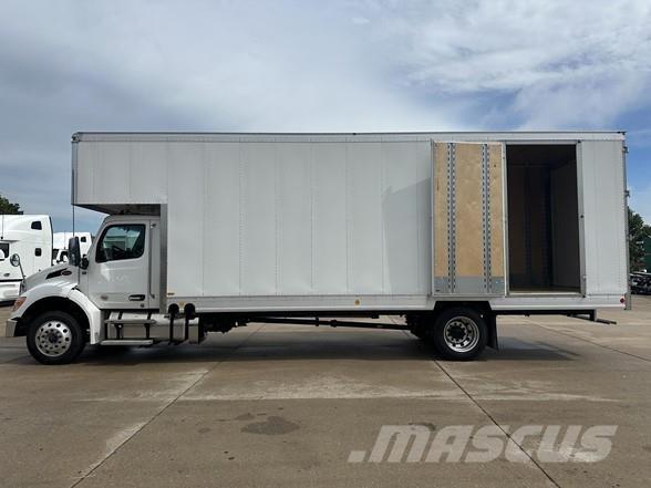 Peterbilt 536 Kastenaufbau