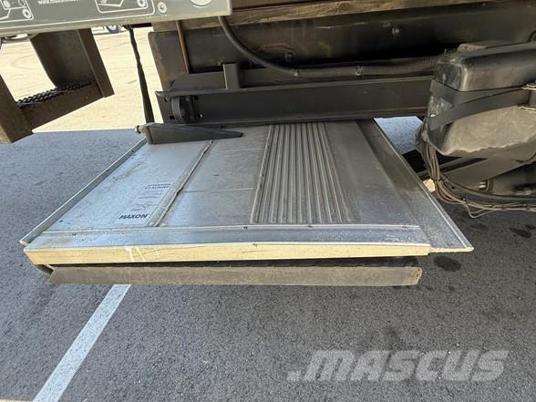 Peterbilt 537 Kastenaufbau