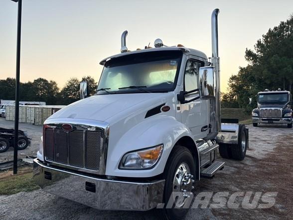 Peterbilt 537 Sattelzugmaschinen