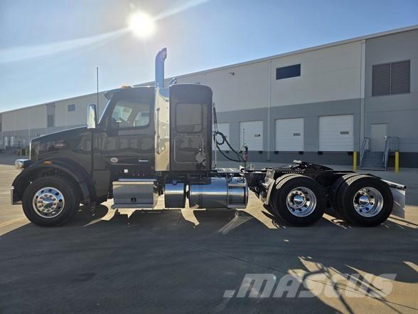 Peterbilt 567 Sattelzugmaschinen