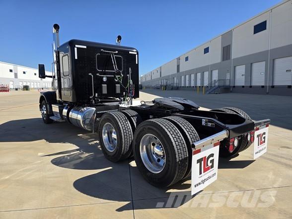 Peterbilt 567 Sattelzugmaschinen