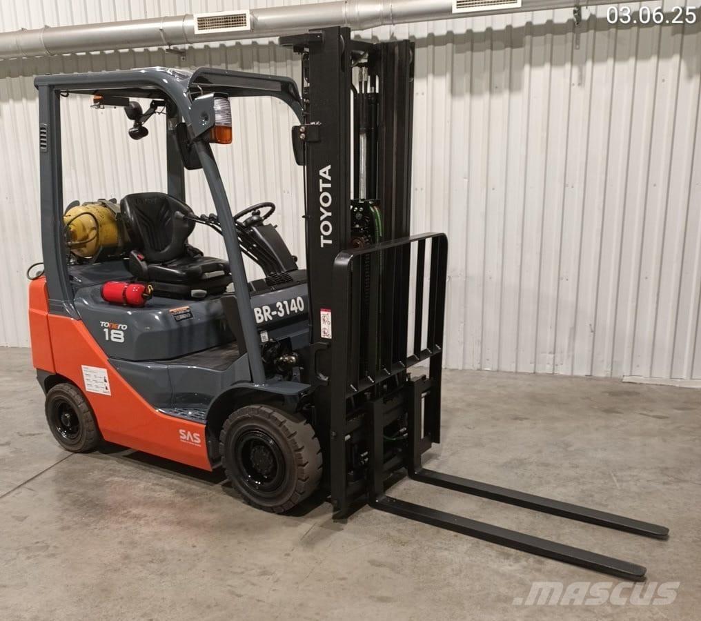 Toyota 02-8FGF18 Gas Stapler