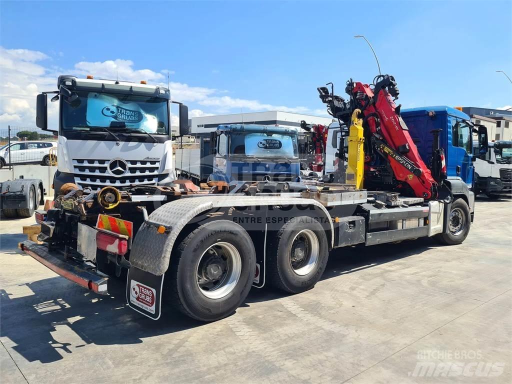 Epsilon M120Z96 Krane und Lader