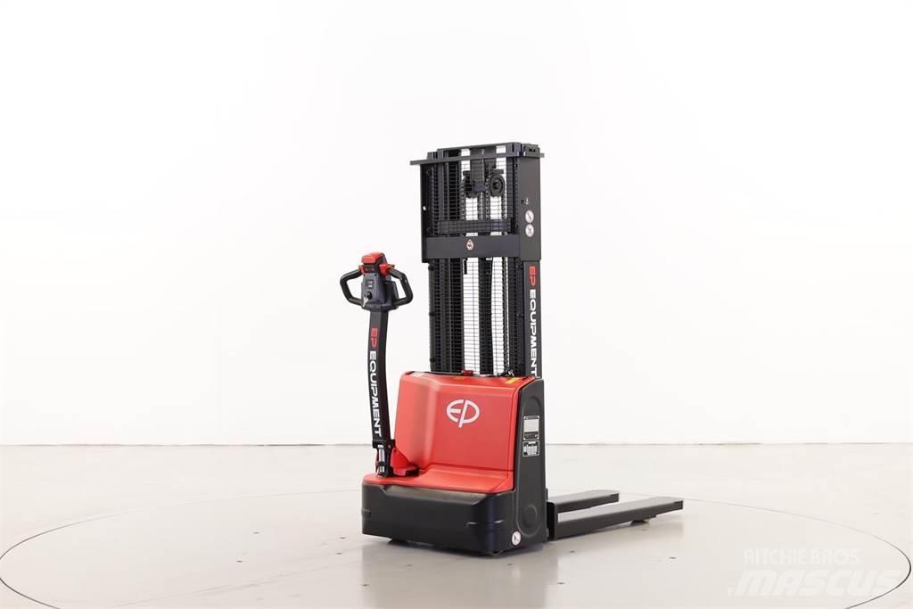 EP DS3 Deichselstapler