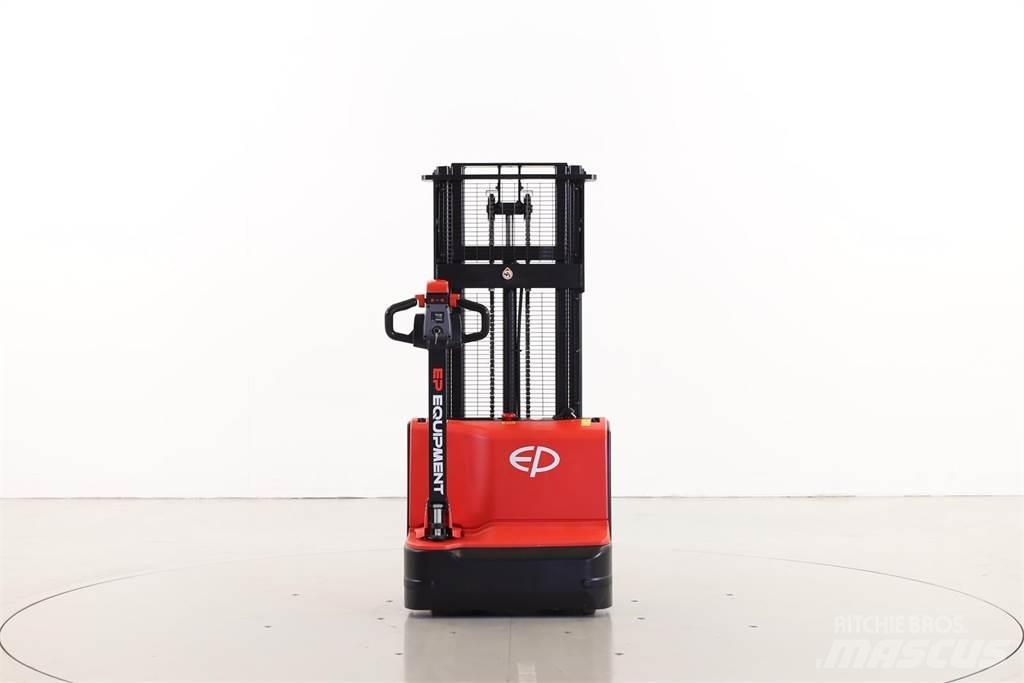 EP DS3 Deichselstapler