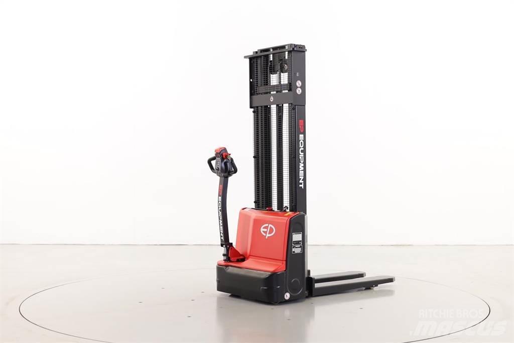 EP DS3 Deichselstapler