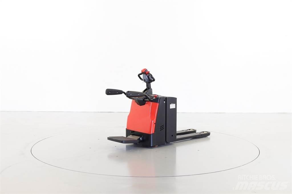 EP RPL301 Li-Ion Gabelstapler mit Fahrerstand