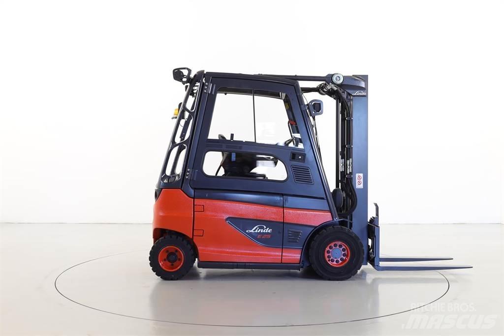 Linde E25-01 387 Elektro Stapler