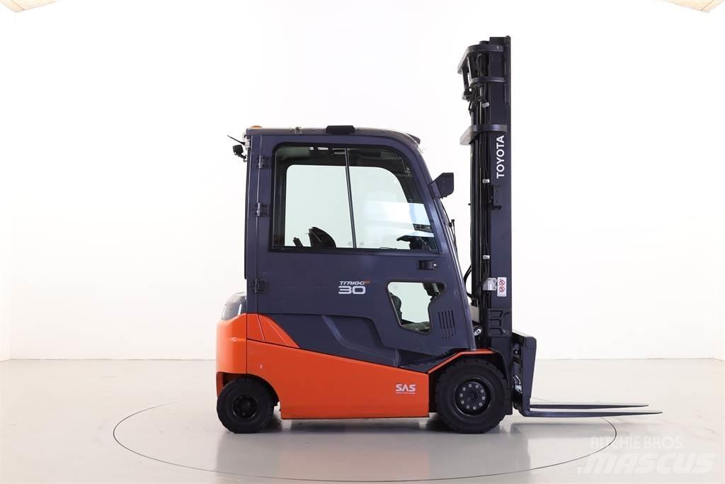 Toyota 8FBMT30 Elektro Stapler