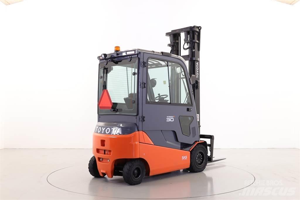 Toyota 8FBMT30 Elektro Stapler