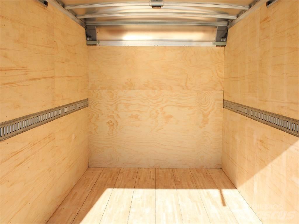 Isuzu NPR-HD Kastenaufbau