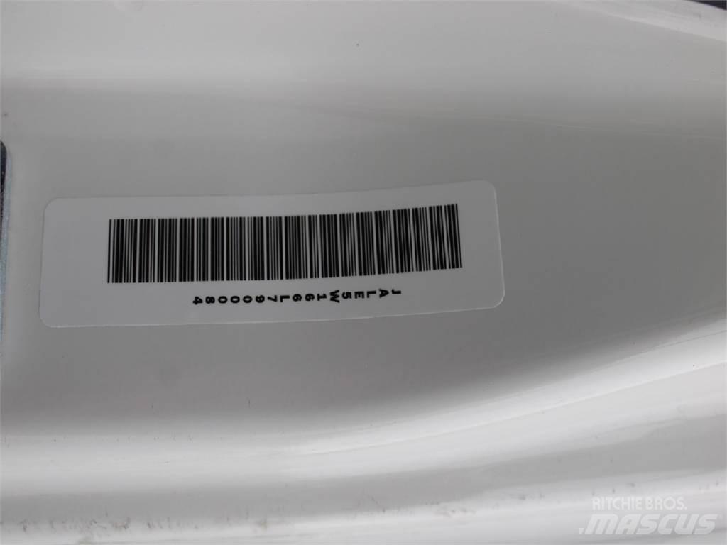Isuzu NQR Kastenaufbau
