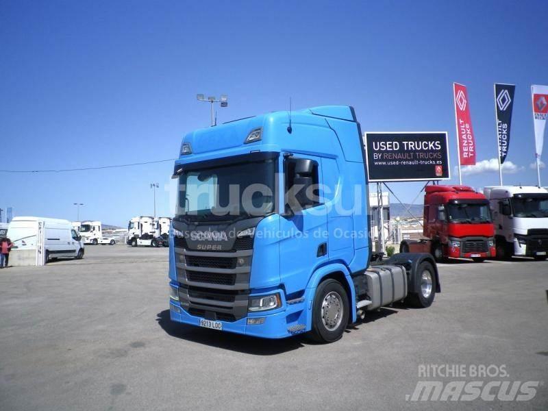 Scania R450 Sattelzugmaschinen