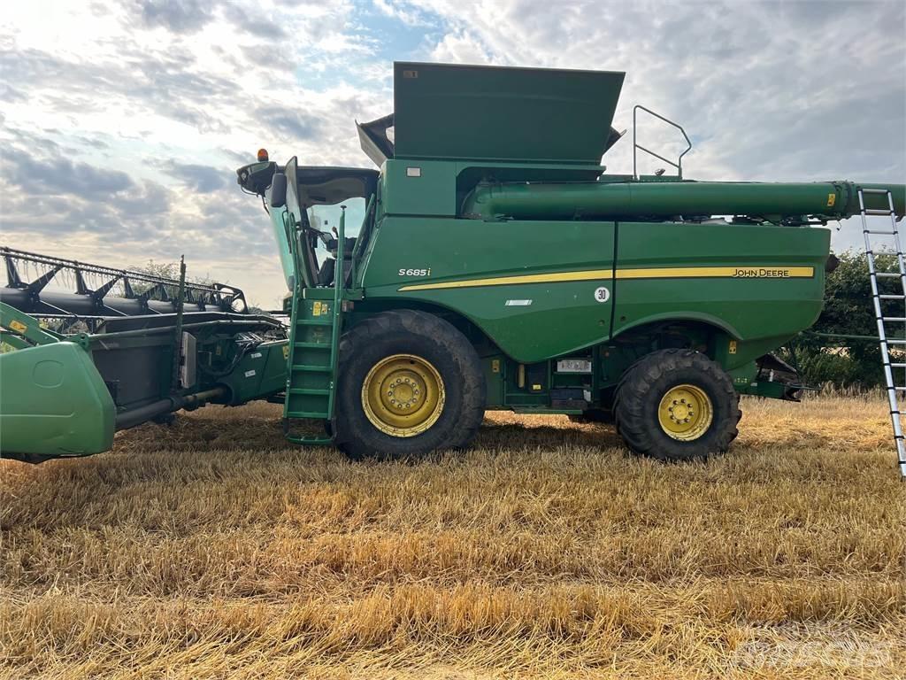 John Deere S685I Mähdrescher