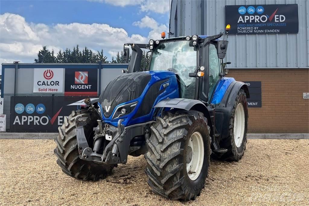 Valtra T234D Traktoren
