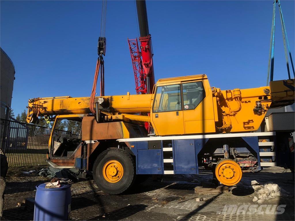 Liebherr LTM 1030-2 All-Terrain-Krane