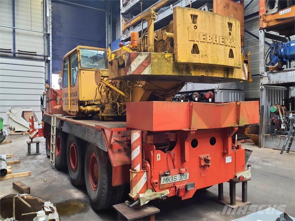 Liebherr LTM 1050 All-Terrain-Krane