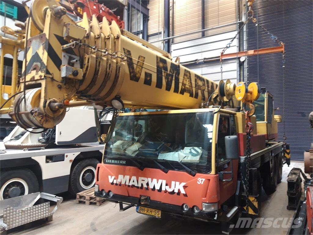 Liebherr LTM 1060-2 All-Terrain-Krane