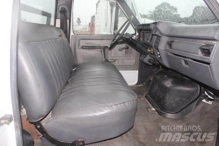 Ford F-600 Sonstige Baumaschinen