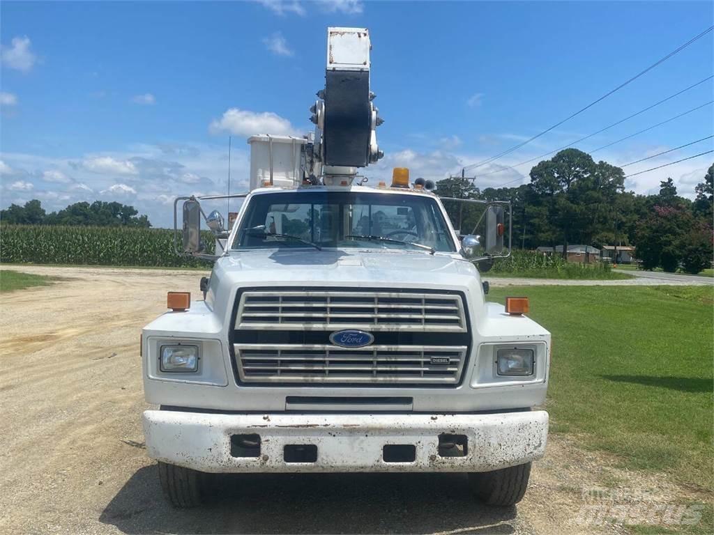 Ford F-800 Sonstige Baumaschinen