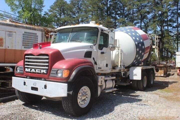 Mack CV513 Sonstige Baumaschinen