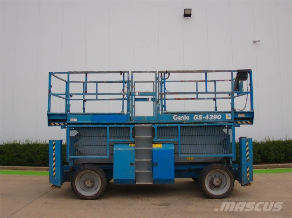 Genie GS4390RT Scheren-Arbeitsbühnen