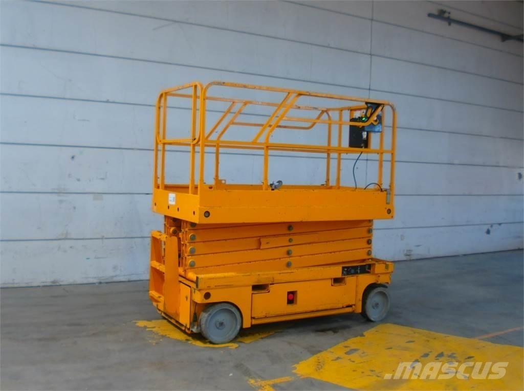 Haulotte Compact 12 Scheren-Arbeitsbühnen