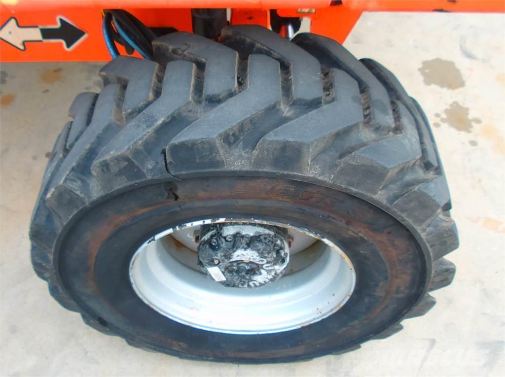 JLG 460SJ Teleskopbühnen