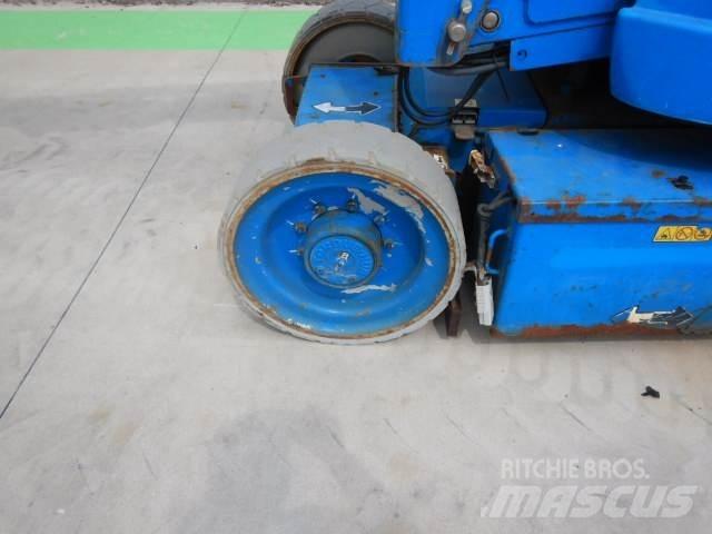 JLG E300AJP Gelenkteleskoparbeitsbühnen