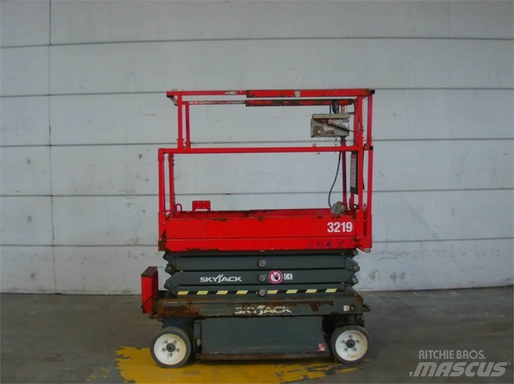 SkyJack SJ3219 Scheren-Arbeitsbühnen
