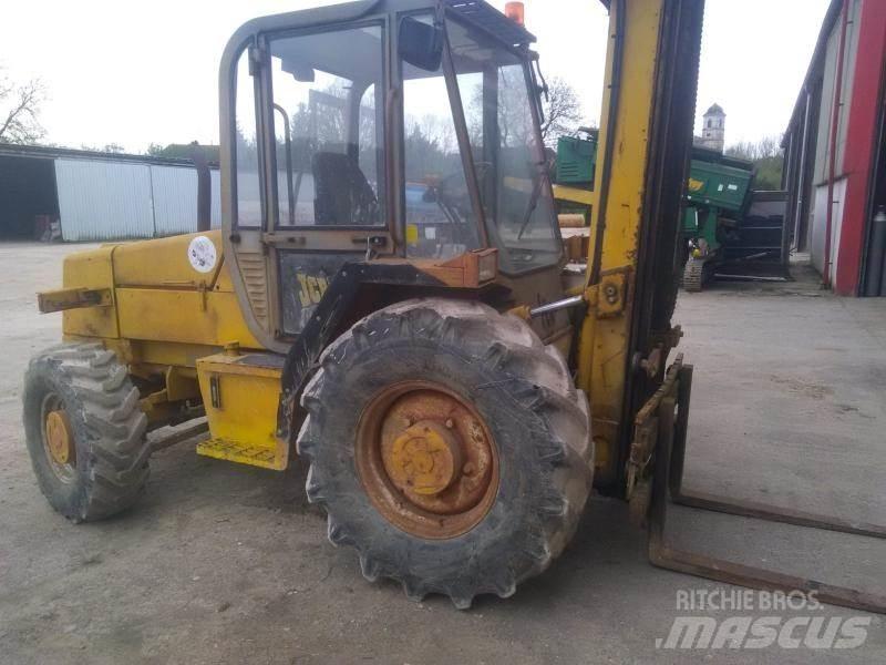 JCB 930 Geländestapler