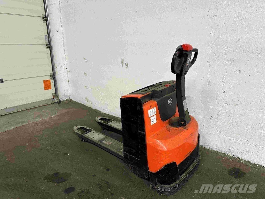 BT LWE 200 Niedergabelstapler