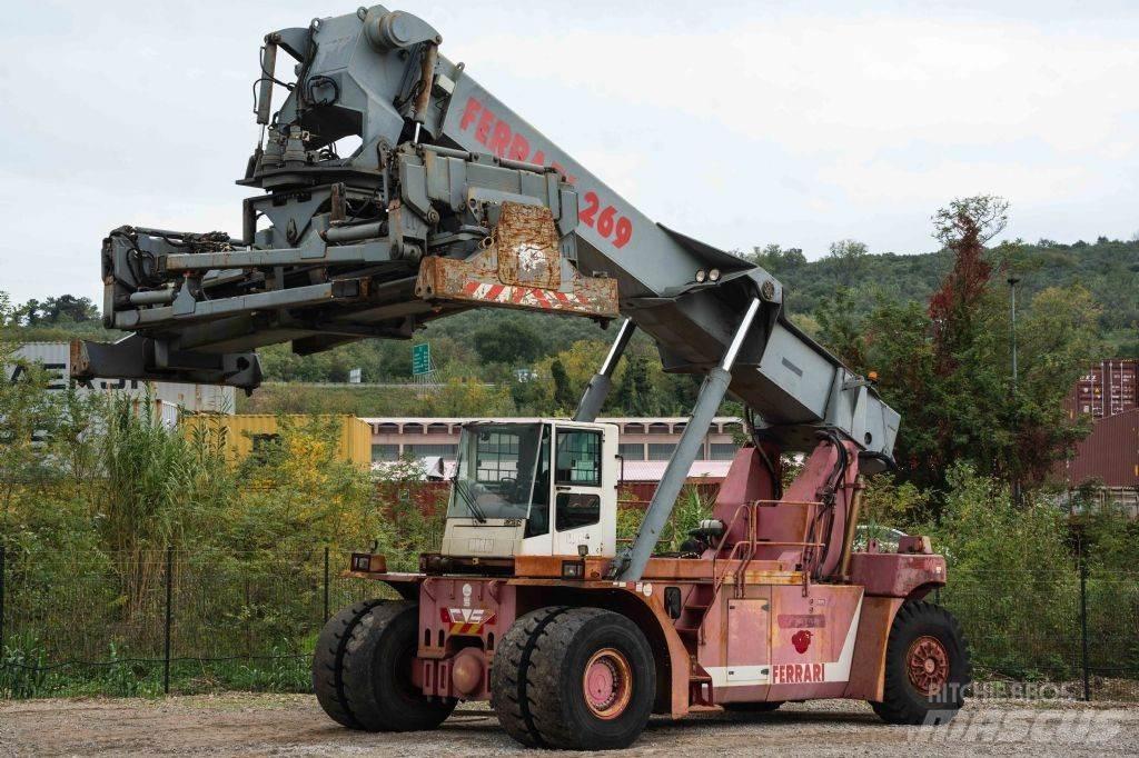 CVS Ferrari F269.5 Reach-Stacker